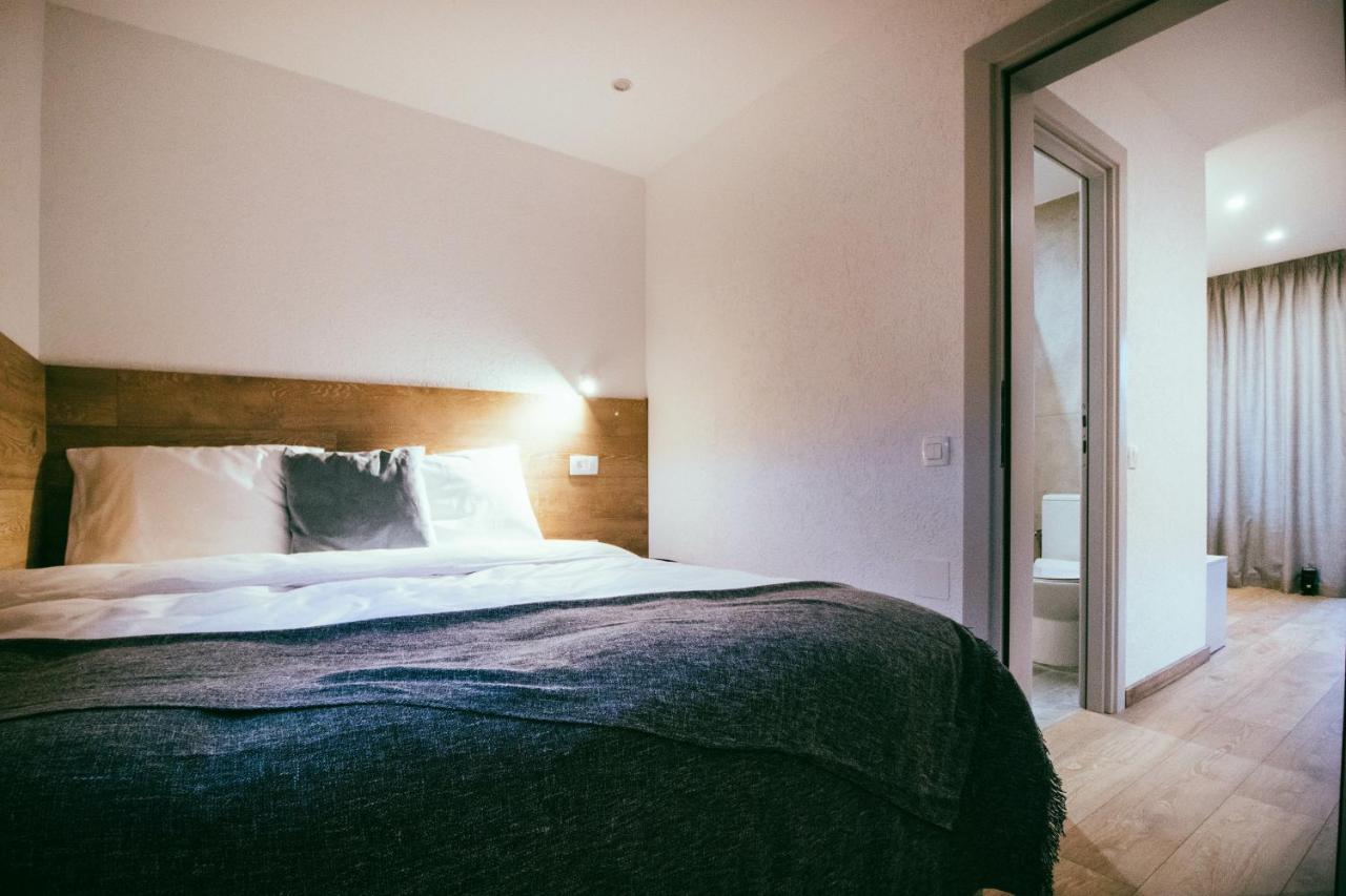 Kub House Apartment Bacau Bagian luar foto